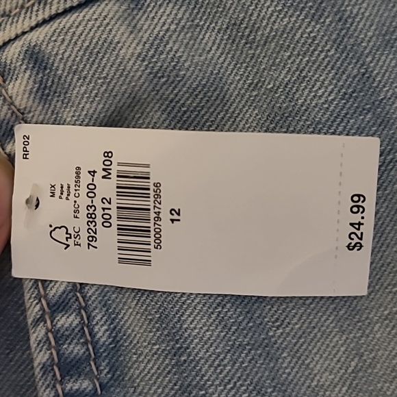 Old Navy jean shorts, light wash light blue, size 12 kids. - Picture 4 of 4